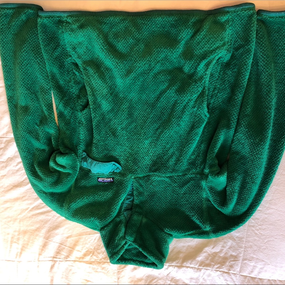 Patagonia kelly green sweater
